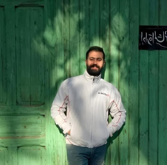 Meet your Posher, Mahmoud - Picture 1 of 1